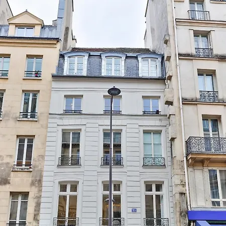 100 - Luxury 2 Bedroom - Beaubourg Marais * Parigi